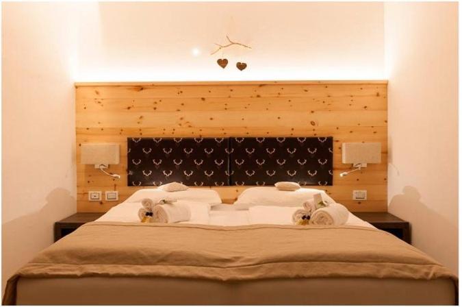 Hotel Alla Rocca Varena Extérieur photo