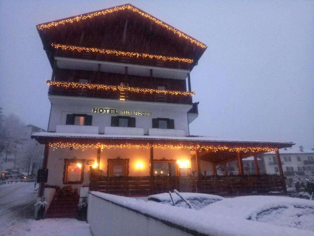 Hotel Alla Rocca Varena Extérieur photo